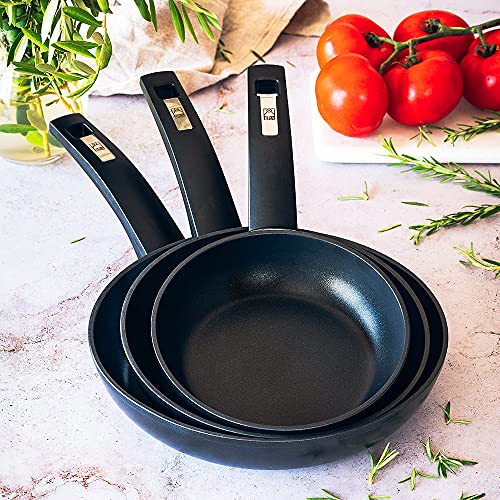 BRA-Set-de-3-sartenes-de-aluminio-forjado-con-antiadherente-18-22-26-cm-aptas-para-todo-tipo-de-cocinas-incluida-induccion-y-vitroceramica-Exclusiva-Amazon