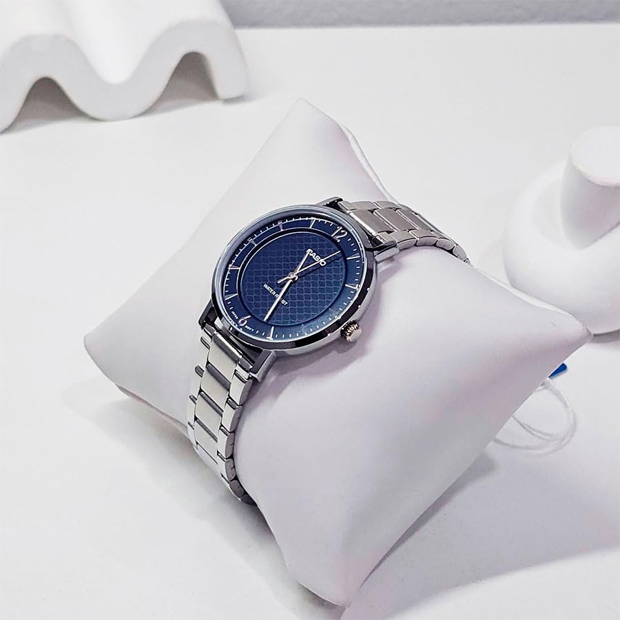 Casio montre décontractée LTP-VT04D-2ADF légère et lisible pour éviter les retards