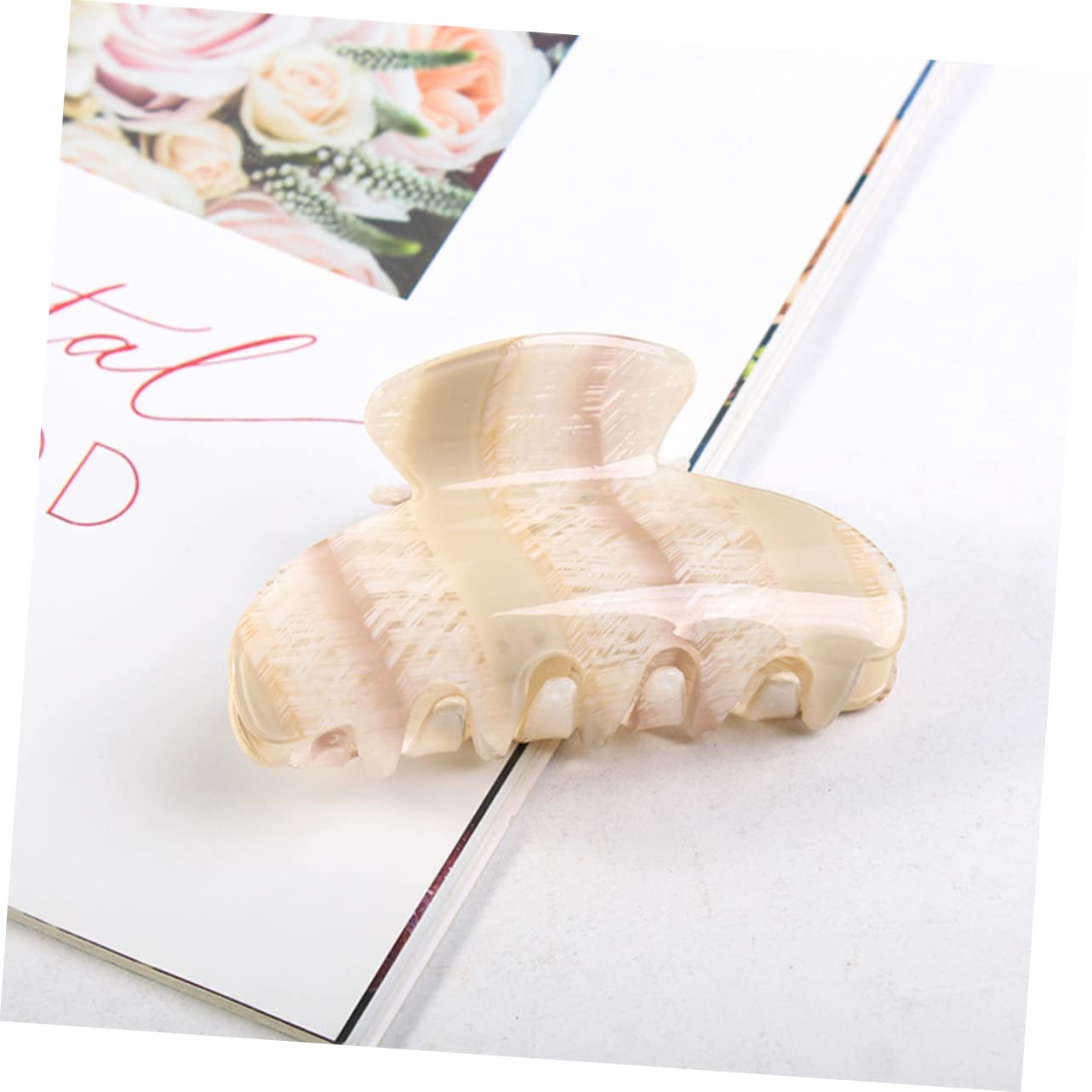 FRCOLOR White Hair Claw Clips Women Fashion Hair Jaw Clips Acrylic Hair Clips for Girls and Women - Image 4