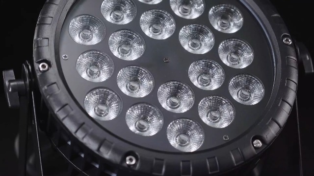 UKing 8x LED Par Strahler 70W IP65 - RGBW Bühnenbeleuchtung Für Outdoor