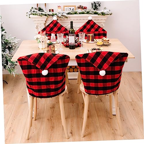 Chaise de Noël décorée avec la couverture PRETYZOOM rouge à carreaux pour le réveillon
