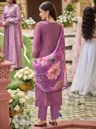 Image of INDO ERA Women's Off White Silk Blend Embroidered Straight Kurta Pant And Dupatta Set (IEOUT6962)