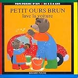  Petit ours brun lave la voiture