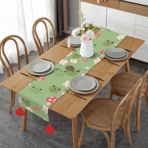 Chemin de table de Noël original avec motifs champignons et grenouilles