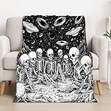 Différentes tailles et couleurs : 130 x 180 cm. Que vous placiez la couverture sur votre lit, votre canapé, ou que vous l'emmeniez pour des aventures en plein air ou des soirées de camping, le confort et la portabilité de cette couverture moelleuse sauront vous satisfaire.