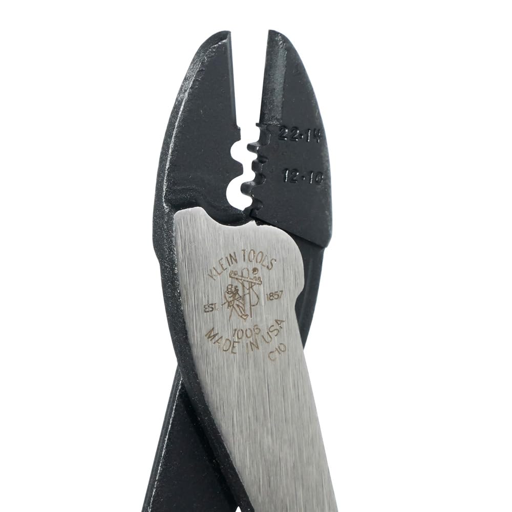 Klein Tools Herramienta de corte/crimpado 1006, fabricada en Estados Unidos, engarza terminales y conectores sin soldadura de 10 a 22 AWG, con cortador de alambre en nariz cónica