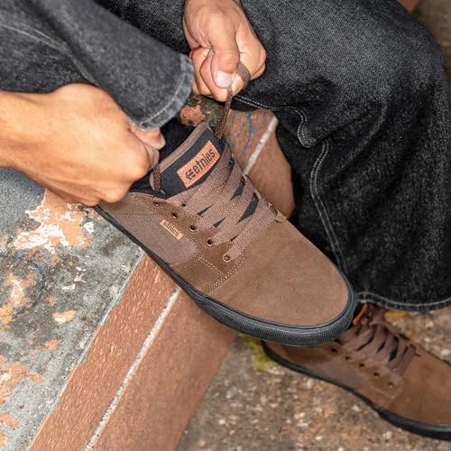 Image of Etnies Barge LS - Classic Skate Look, Slim Vulcanized Silhoutte, Hefty Armored Collar, Reinforced Vulc - Brown /Black - 6