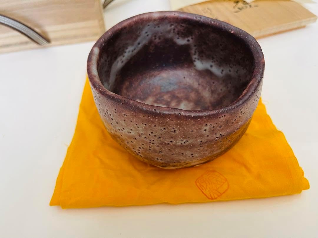 玉置保夫氏作の抹茶茶碗 新保管 玉山窯 玉置保夫 抹茶茶碗 共箱、共布、略歴付き 玉置保夫