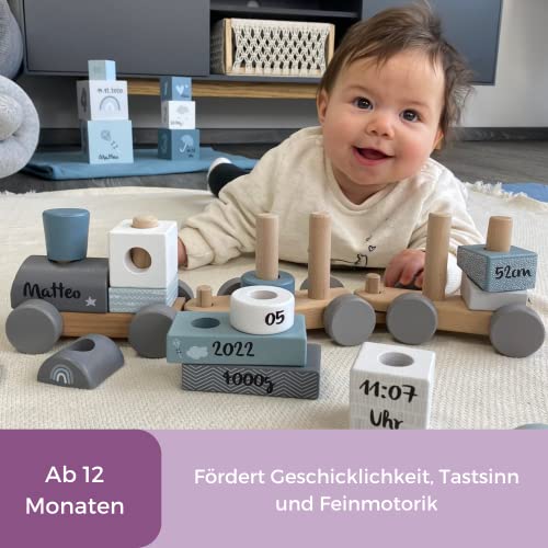 KIDSLINO Holz Eisenbahn blau - personalisierbar, zur Geburt Jungen, Handmade Holzspielzeug mit Steckformen, Personalisierte Geschenke Baby, Holzzug mit Name & Geburtsdaten – Bild 3