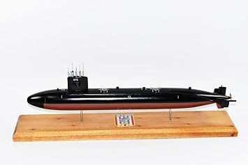 USS Bluefish SSN-675 Submarine Model, US Navy, Scale Model, Mahogany, Sturgeon Class