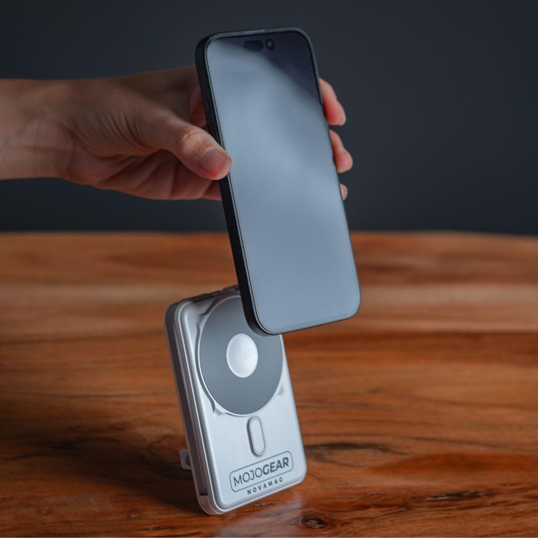 MOJOGEAR NovaMag Batterie externe tout-en-1 10 000 mAh – Charge sans fil Qi2 super rapide – Avec câble USB-C et Lightning – Compatible avec iPhone et Samsung – Batterie externe Mag Safe – Affichage