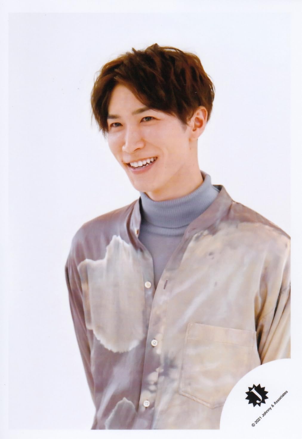 Amazon.co.jp: Snow Man 公式 生 写真（渡辺翔太）SM00700 : おもちゃ