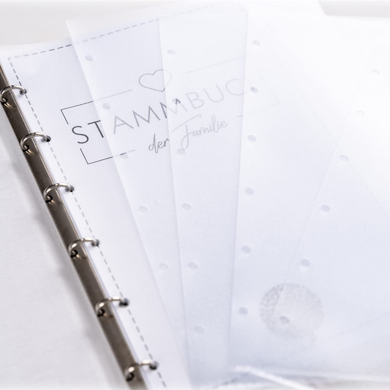 Hochzeitideal – Personalisiertes Stammbuch der Familie Ally grau - 21,0 cm x 15,0 cm - Buchbinderleinen Stammbuch Hochzeit - Familienbuch Standesamt mit 6-Fach Ringmechanik und 4 Folien