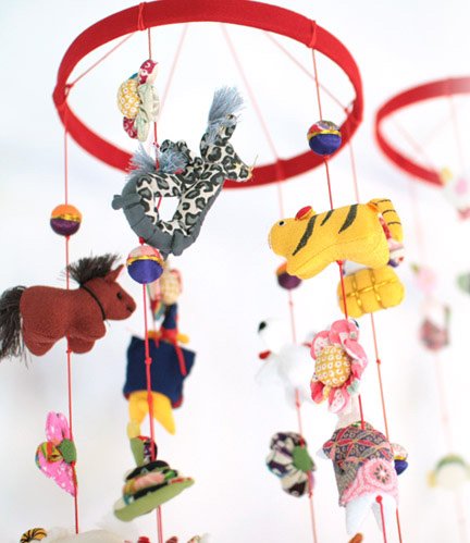 Amazon | 京都のちりめんつるし飾り『十二支』 つるし雛 誕生祝いや雛