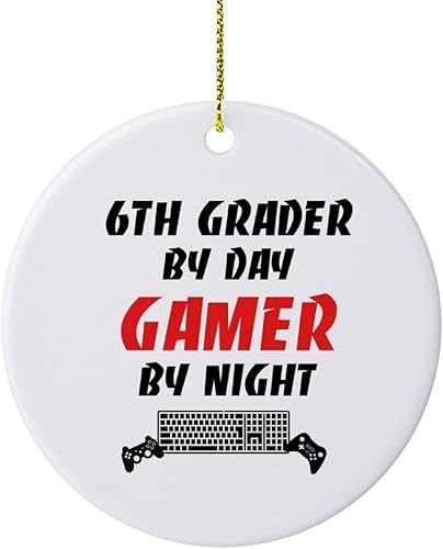 Adornos divertidos de Navidad para jugadores de sexto grado por día, decoración colgante de árbol de Navidad de cerámica, adorno de recuerdo para