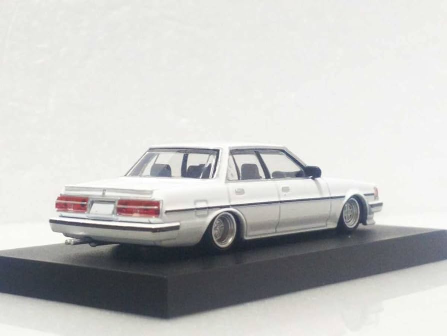 Amazon.co.jp: グラチャン 1/64 GX71 トヨタ クレスタ 1 1987年式 前期