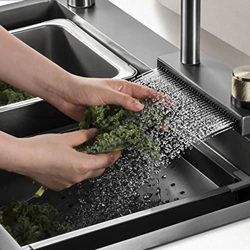 Évier de cuisine avec robinet cascade pour simplifier vos repas