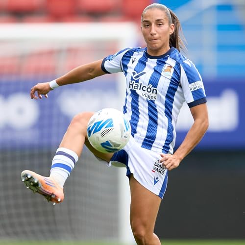 Luc&iacute;a Rodr&iacute;guez, jugadora de la Real Sociedad: "El derbi va siempre mucho m&aacute;s all&aacute; de tres puntos"