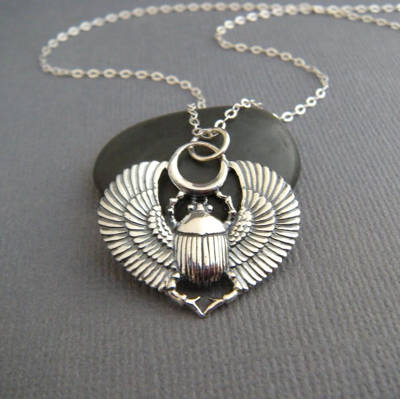 Collana in argento sterling 925 con scarabeo, piccolo scarabeo egiziano alato, insetto, mitologia, rustico, spirito, rinascita, protezione, ciondolo, simbolo del sole | con catena da 18 pollici |