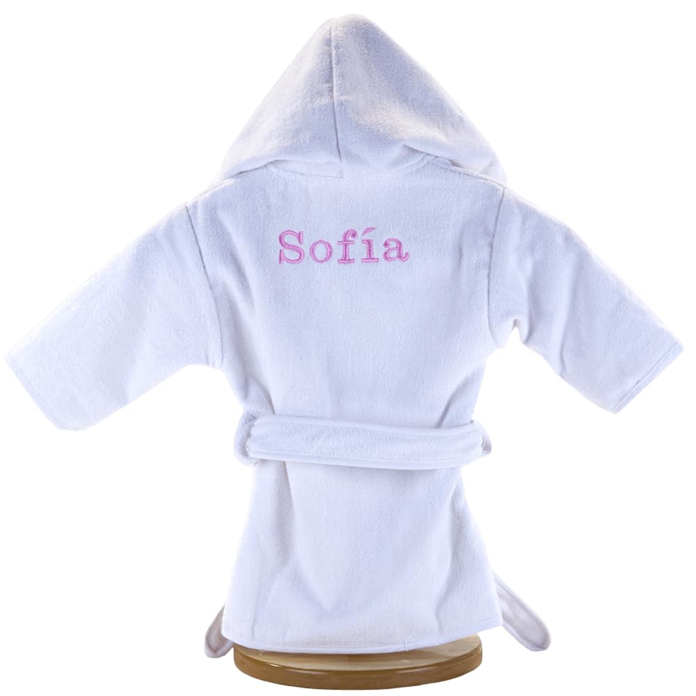 Babykörbchen für Naturkosmetik, bestickt mit Namen, Set mit allem, was Sie für die Pflege und das Baden des Babys benötigen (Kosmetik + Etui + Bademantel + Bär) | BebeDeParis