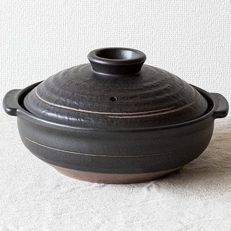 Amazon｜耐熱 耐久性を持つ 四日市の伝統工芸品である 萬古焼 土鍋 9号