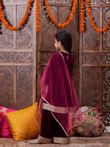 Image of Pspeaches Girls Ethnic Green & Pink Velvet Full Sleeves Solid Kurta and Pant with Dupatta 3 Piece Set