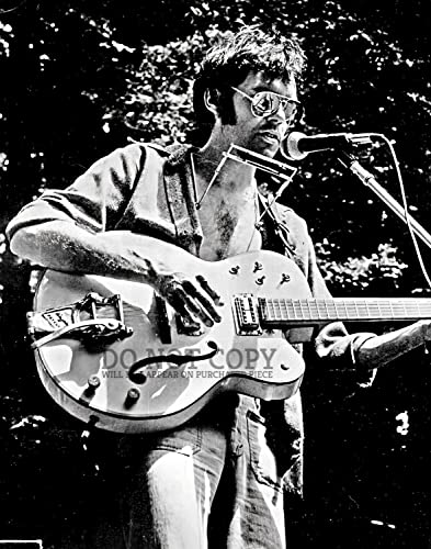 Photo de Neil Young pour combler le manque d'idées cadeaux pour un fan de Buffalo Springfield