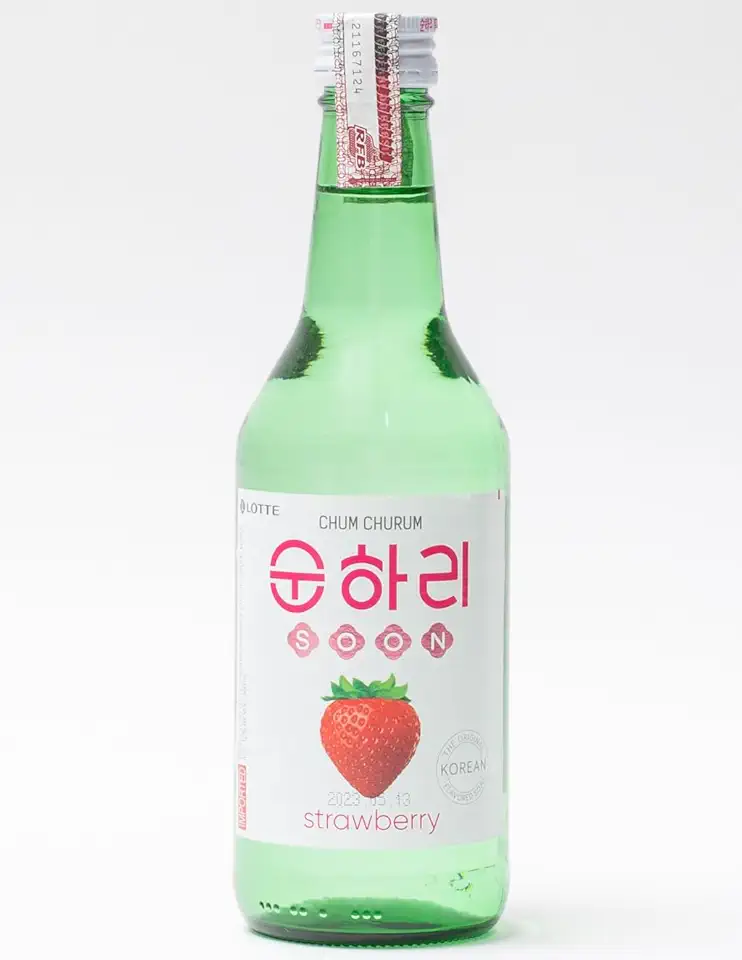 Soju Bebida Alcoólica Coreana Sabor Morango 360ml