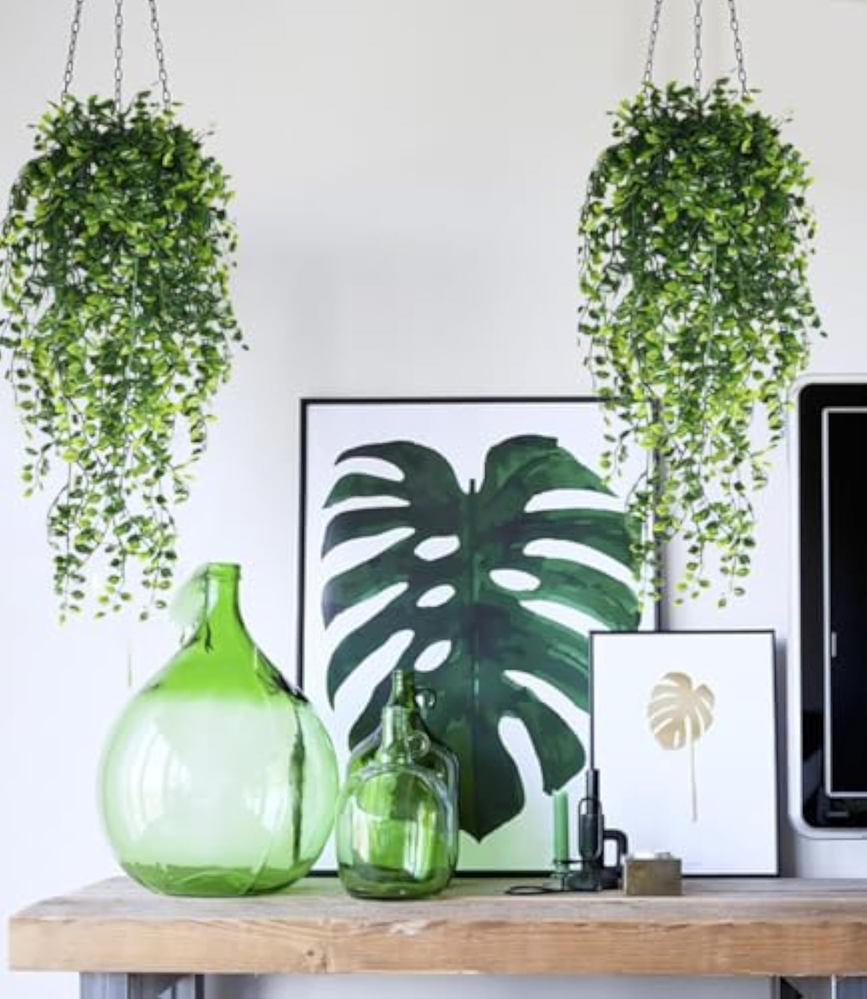 2pcs Artificial Hanging Plants Faux Eucalyptus Leaf Greenery