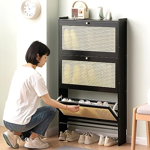 Meuble à chaussures mince pour entrée étroite grâce aux portes rabattables