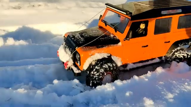 Amazon.com: DOUBLE E 1/8 Land Rover Defender D110 RC Crawler Truck