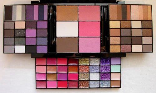 N Y X Makeup Set-S114 Box of Smokey Look Collection