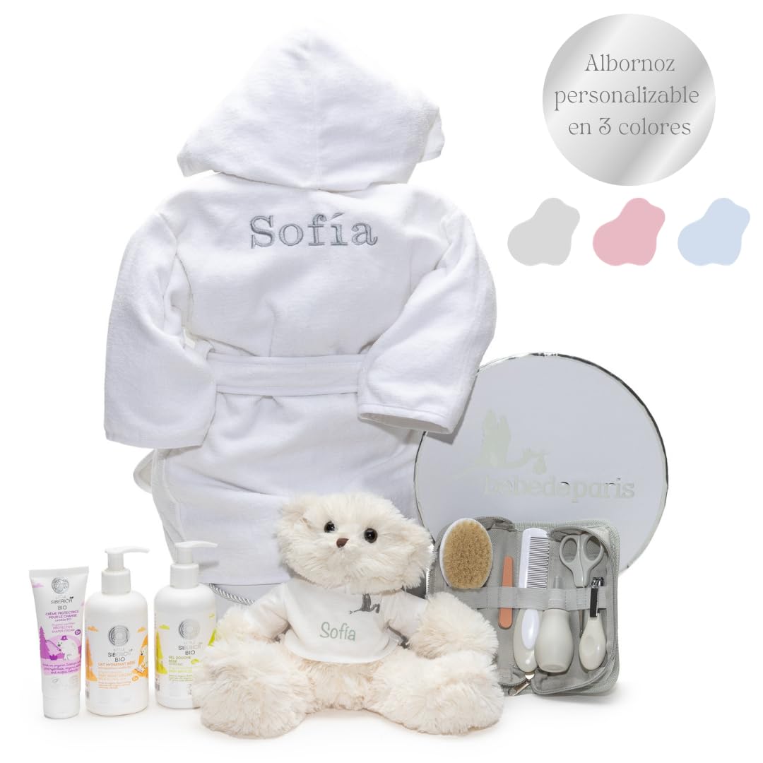 Babykörbchen für Naturkosmetik, bestickt mit Namen, Set mit allem, was Sie für die Pflege und das Baden des Babys benötigen (Kosmetik + Etui + Bademantel + Bär) | BebeDeParis