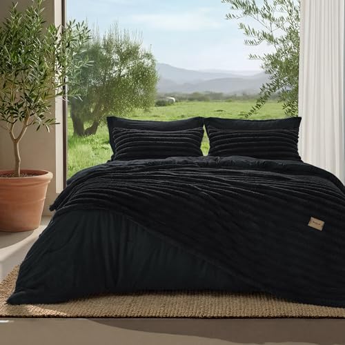 Image of Bedsure Gentlesoft 2-in-1 Queen Comforter Set and Detachable Fluffy Blanket, Black Bedding Set for All Season Use, Detachable Design for Space Saving (Includes 2 Pillow Shams, 2 Pillowcases)