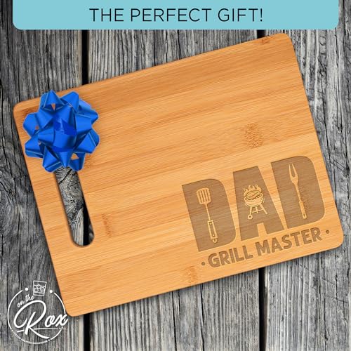 Tabla de cortar On The Rox Gifts for Men - Grill Master de bambú (9'x12') - Grabada para papá miniatura 3