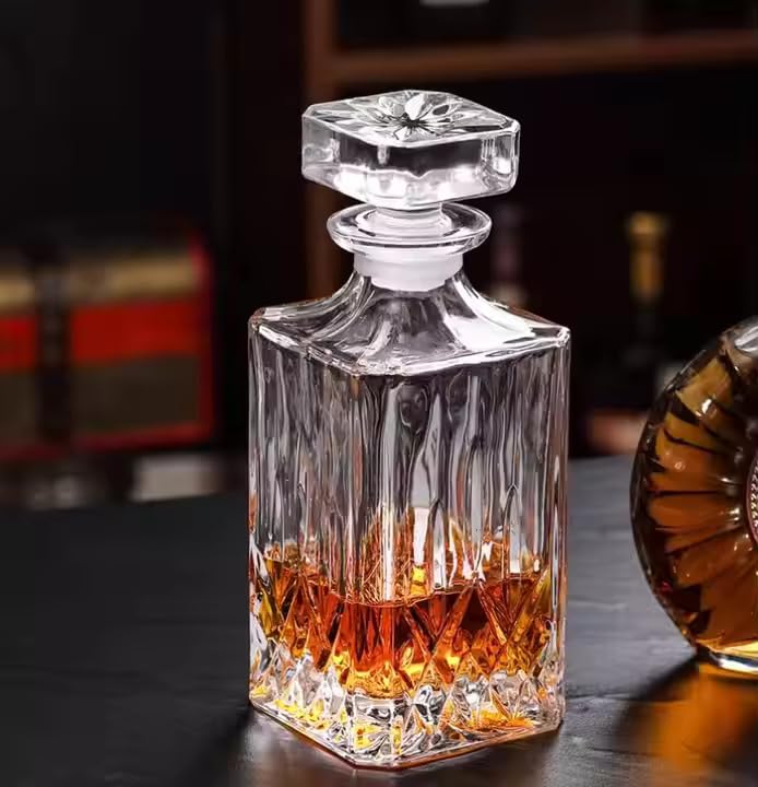 Image of Vilon Whiskey Decanter with Glass Stopper, Crystal Glass Liquor Decanter for Alcohol, Wine, Scotch, Brandy, Vodka or Bourbon decanters | 750 ML | Clear (JZ Decanter)