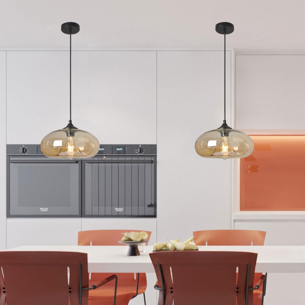 Lampadario a sospensione in vetro in stile nordico minimalista.
