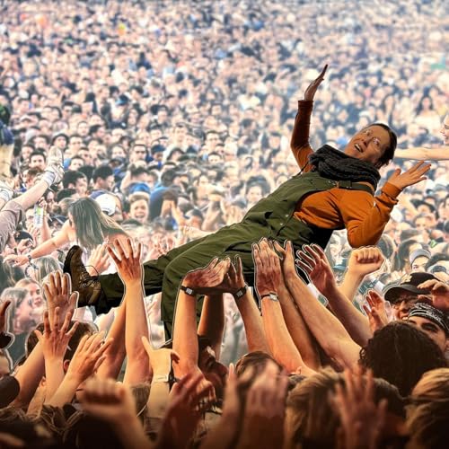 Step Away from the Crowd Podcast Por  arte de portada