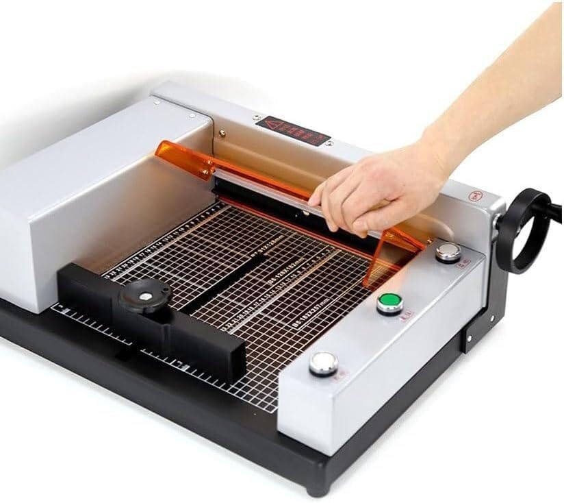 【上品で大人気♪】手動グリッド付き裁断ナイフ 頑丈なギロチンペーパーカッター。カード、カード、革用のクリアカッティングガイドコンパートメントを備えた電