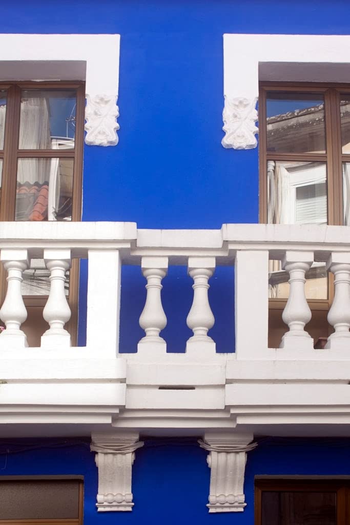 Pintura para Balaustradas Al Agua - Color Blanco - 750 ml - Impermeabilidad al Agua de la Lluvia - Superficie Interior y Exterior - Acabado Satinado - No amarillea - Secado Rápido - Duracolor