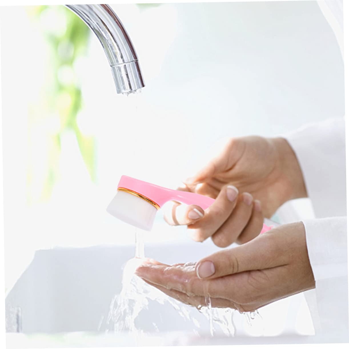 FRCOLOR 2Pcs Long Handle Face Cleaning Brush Manual Exfoliating Facial Brush for Deep Cleansing Makeup Removal Soft Bristles for Gentle Skin Care for Daily Use