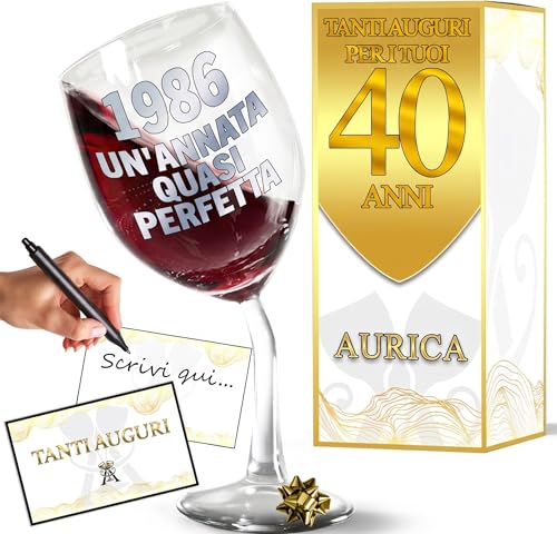Aurìca Calice Vino Personalizzato 40 ANNI - Bicchiere Piegato Da 440ml In Cristallino Per 40 Anni Di Compleanno Donna E Uomo Con Scatola Regalo Inclusa - Regalo Originale 1985 Un’Annata Quasi Perfetta