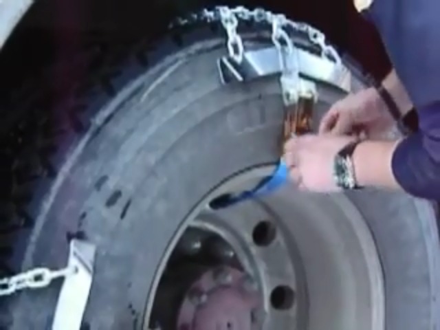 5 TireChain+com+11+22+5+Ratchet+Emergency+Chains