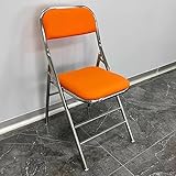 La chaise est légère et peut être soulevée d'une seule main, ce qui est très économique et pratique pour une utilisation quotidienne.