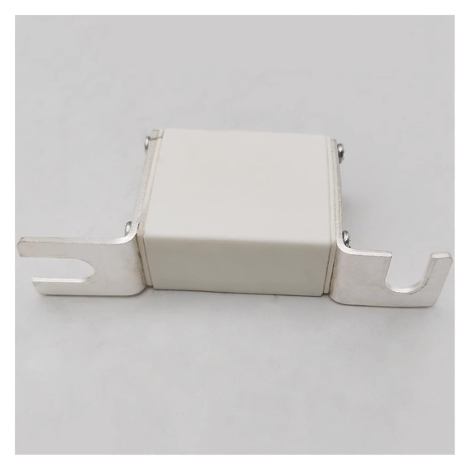 Fusible RGS30B 690V 160A pour éviter les pannes de court-circuit