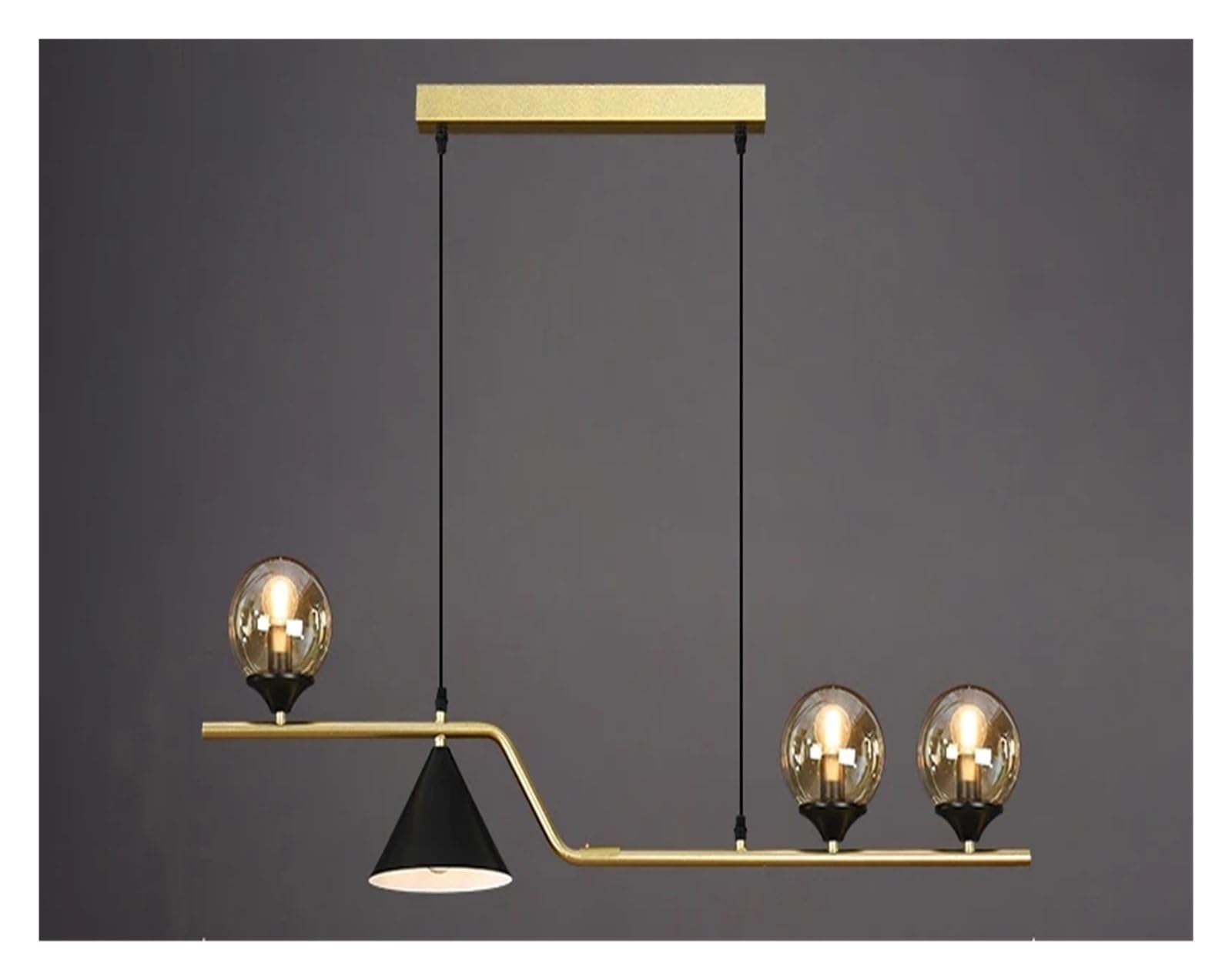 Lustre de luxe en verre moderne pour illuminer un salon sombre efficacement