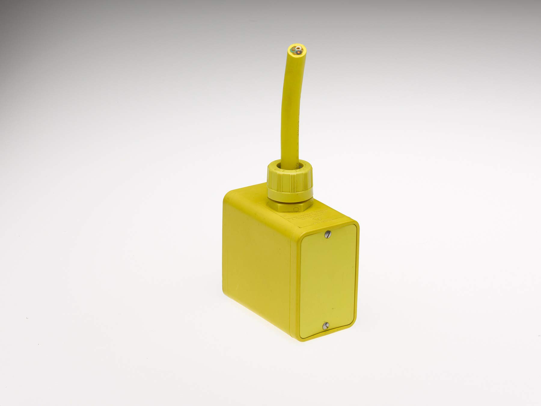 Woodhead 3070F-GFI Super-Safeway Outlet Box, Extended Depth, Flip Lid, GFCI Duplex, Open Neutral Relay, 1 Receptacle, 12/3 SOOW Cord, 3' Length