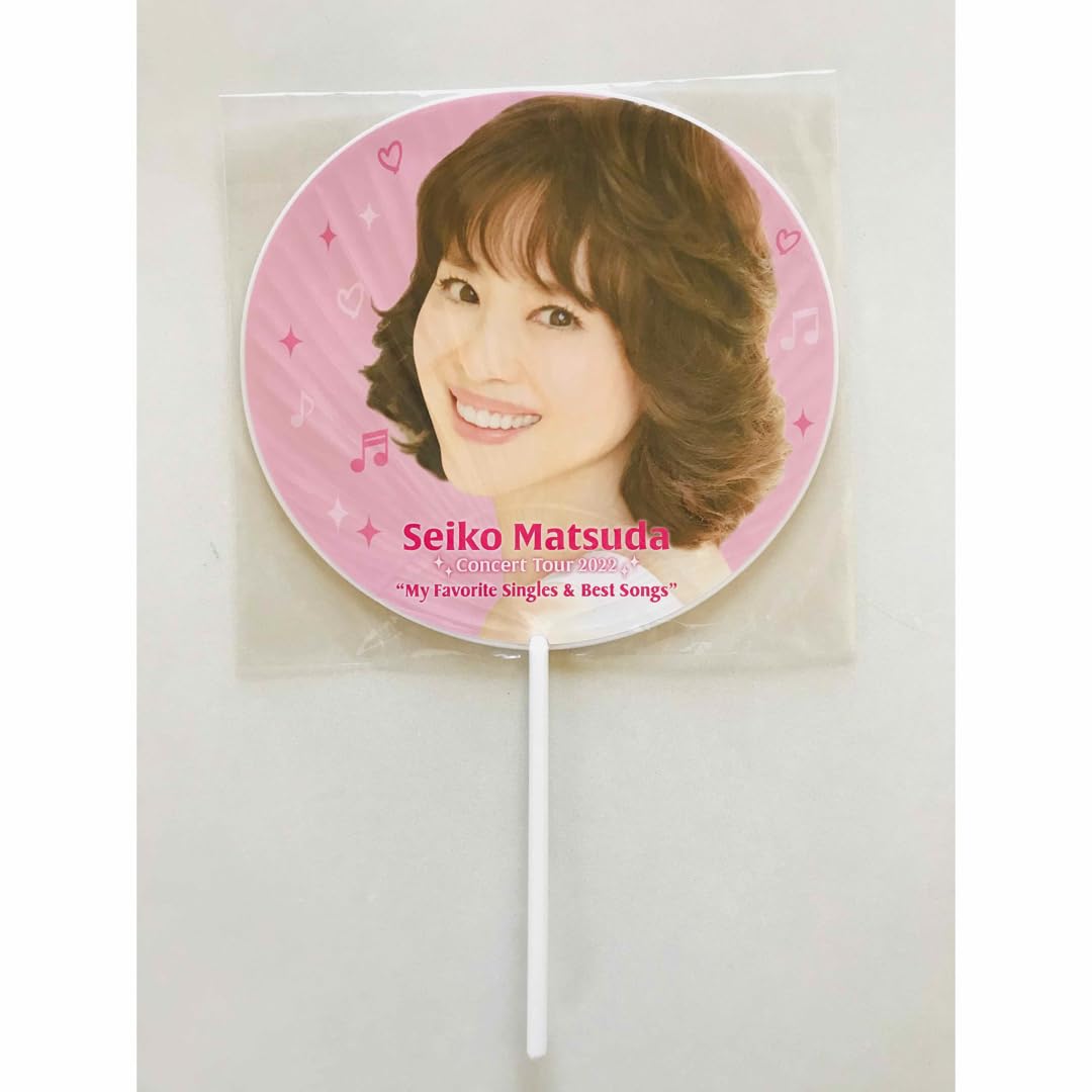 Amazon.co.jp: ➀松田聖子 うちわ ウチワ 団扇 コンサートグッズ