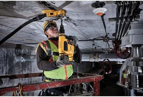 Bild 3 - Dewalt 1.050W SDS-Max Kombihammer D25481K (40mm, kraftvoller Bohrhammer mit 6.1 J Schlagenergie für diverse Bohranwendungen & Meißelarbeiten, mit Perform & Protect, inkl. Zusatzhandgriff & Koffer)