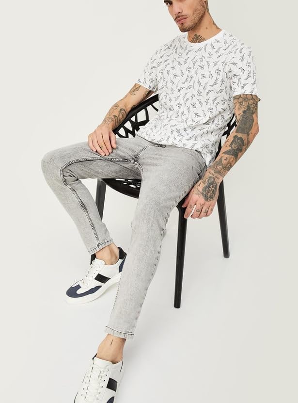 Image of Max Men's Carrot Fit Acid Washed Cotton Blend Jeans